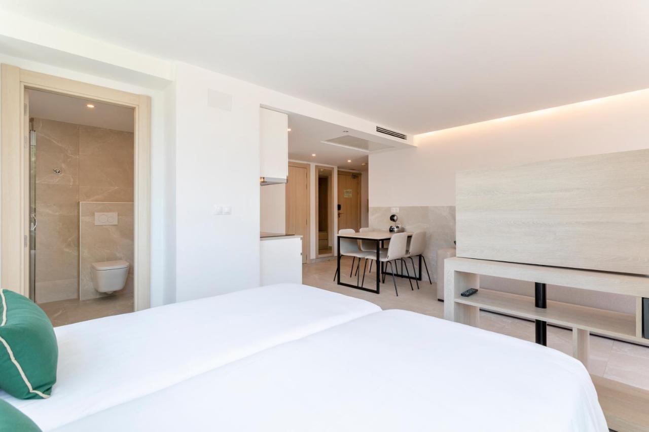 Halley Hotel & Apartments Affiliated By Melia Benidorm Ngoại thất bức ảnh